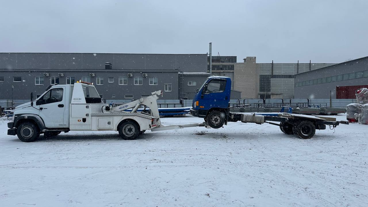 Специальный автоэвакуатор с частичной погрузкой