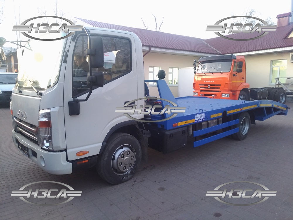Эвакуатор Jac N-75 с ломаной платформой