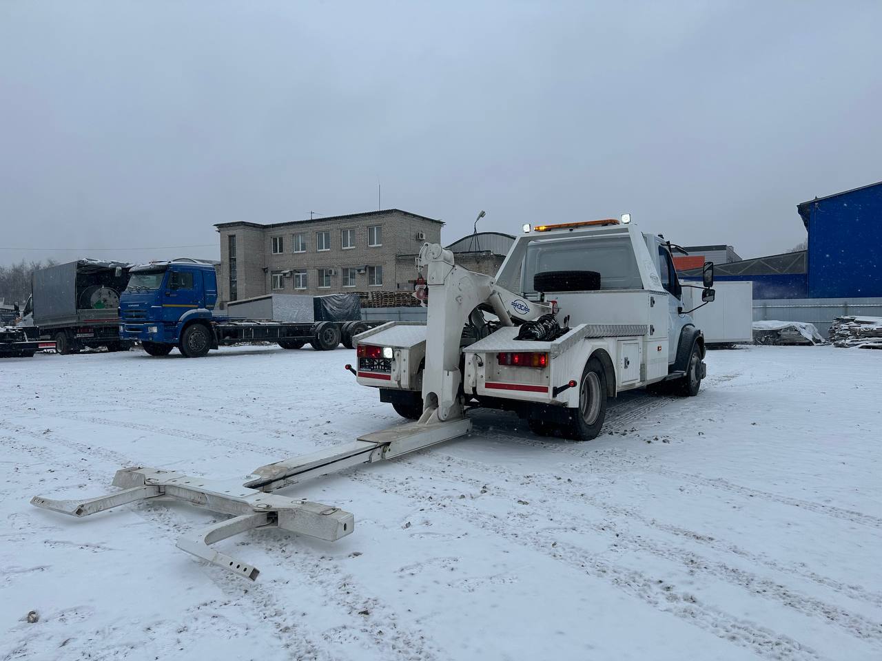Специальный автоэвакуатор с частичной погрузкой